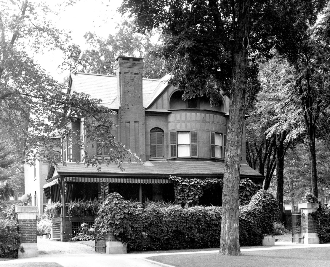 Preserving Saratoga - 605 North Broadway: Senator Brackett House
