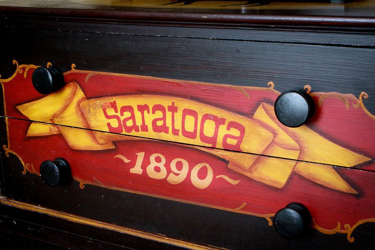 Saratoga 1890 Trunk
